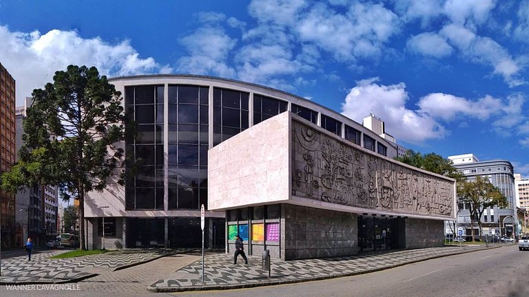 Centro | Com garagem | UFPR | Teatro Guaira