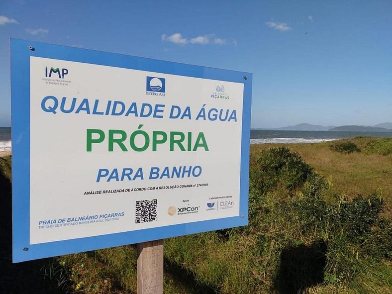 Completa casa apenas 700m da praia