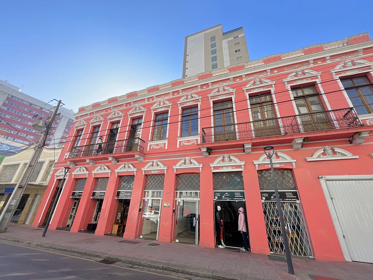 Perto da UFPR, Shopping Mueller e Centro - Curitiba